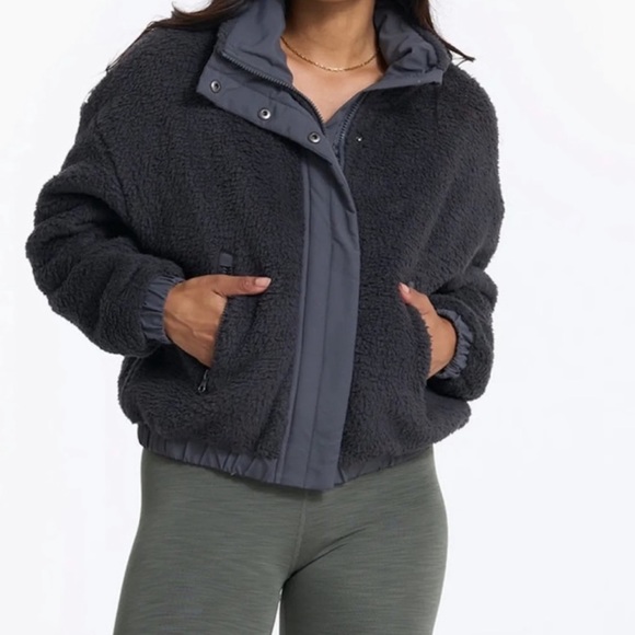 VUORI womens Sherpa Zip Up Jacket - Picture 8 of 9